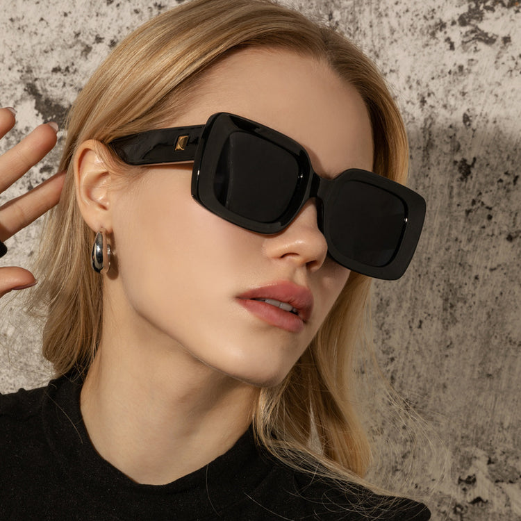 New Retro Square Large Frame Sunglasses Men And Women Trendy Metal Rice Nail Glasses